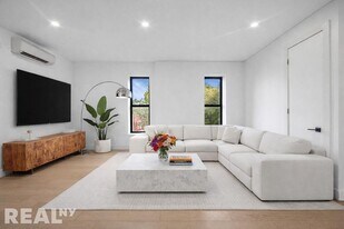 411 11th St, Unit 4 in Brooklyn, NY - Building Photo