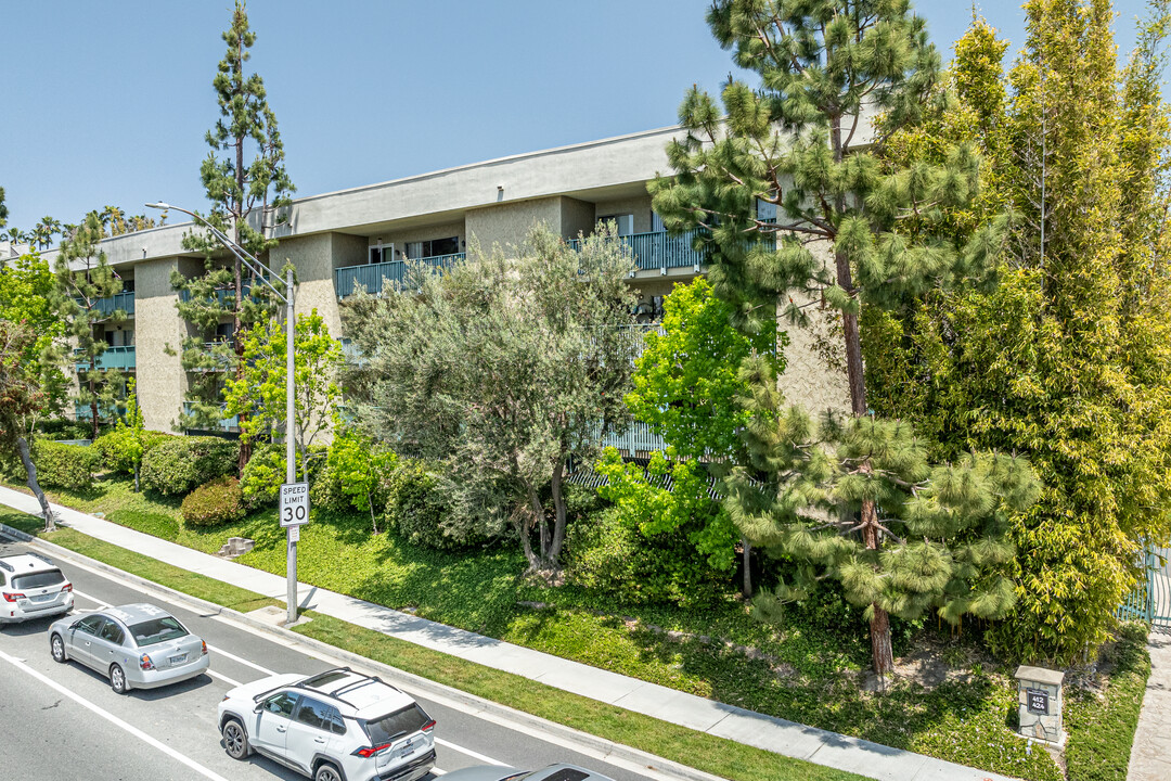 Stoneybrook Villas in Long Beach, CA - Building Photo