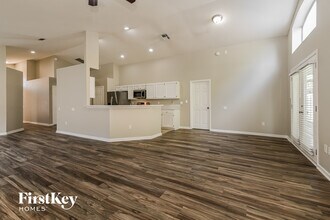 13071 Chets Creek Dr N in Jacksonville, FL - Building Photo - Building Photo