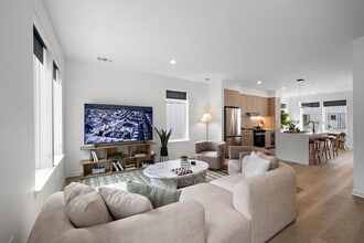 The Sylvan in the Woodlands in The Woodlands, TX - Foto de edificio - Building Photo