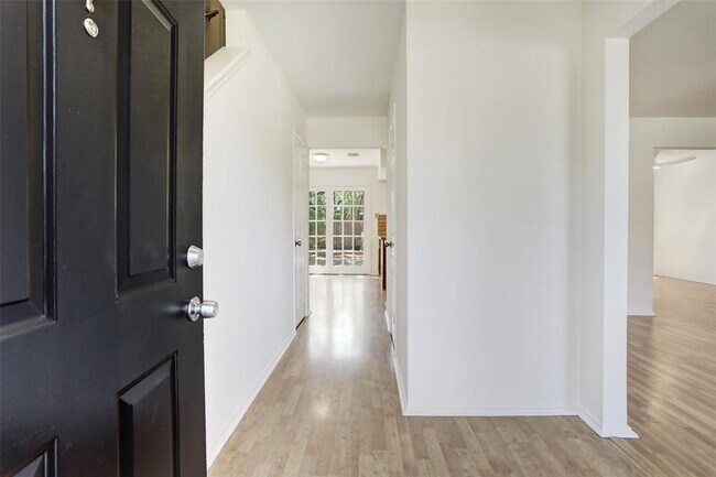 12022 Cherie Dr in Austin, TX - Building Photo - Building Photo