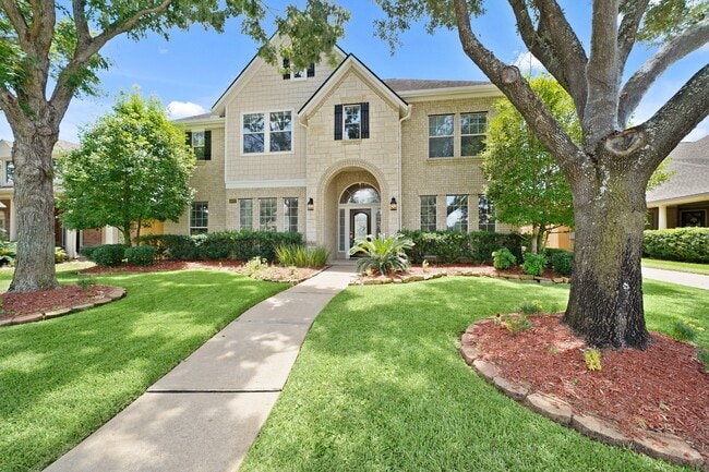 property at 16007 Berkshire Manor Ln