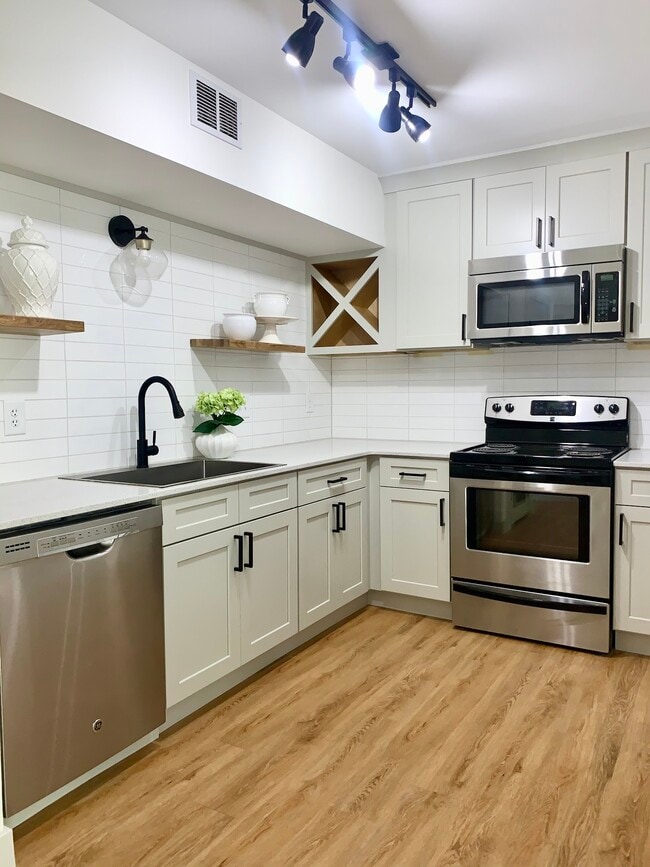 property at 1483 Theresa Dr