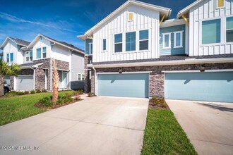 9961 Element Rd in Jacksonville, FL - Foto de edificio - Building Photo