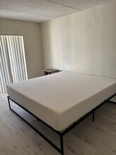 12760 Indian Rocks Rd, Unit 1048 in Largo, FL - Building Photo - Building Photo