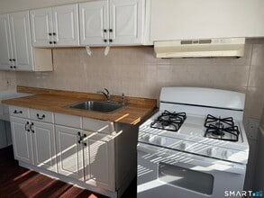 61 Van Zant St in Norwalk, CT - Building Photo - Building Photo