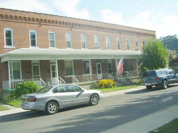 102-110 Rebecca St in Kittanning, PA - Foto de edificio - Building Photo