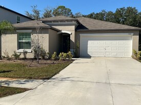 1646 Red Loop in Lakeland, FL - Building Photo