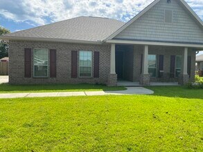 5870 Pescara Dr in Pace, FL - Building Photo - Building Photo