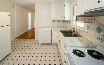 3805 Pickett Rd in Durham, NC - Building Photo - Building Photo