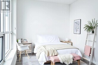 110 Broadway Ave in Toronto, ON - Building Photo - Building Photo