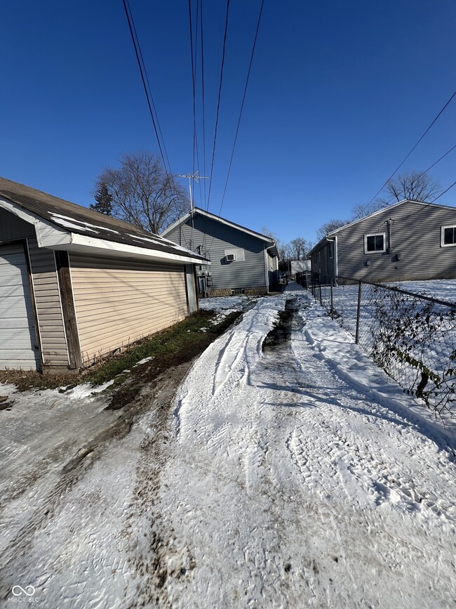 918 N Kealing Ave in Indianapolis, IN - Building Photo - Building Photo