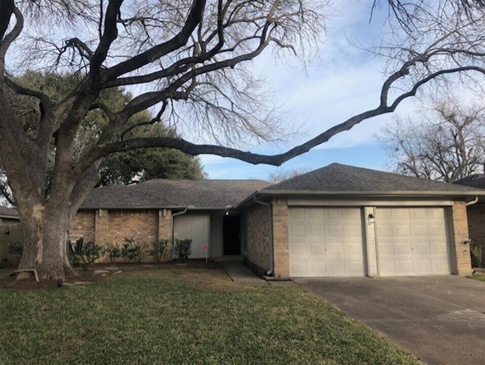 830 Mayweather Ln in Richmond, TX - Building Photo