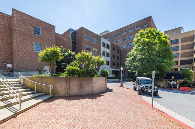 MedStar Georgetown University Hospital in Washington, DC - Foto de edificio - Building Photo