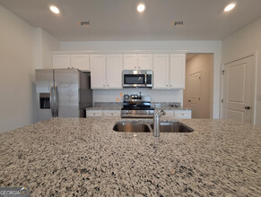 285 Kenoot Dr in Mcdonough, GA - Building Photo - Building Photo