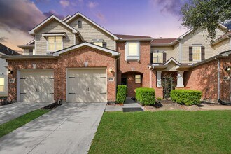 8106 Montague Manor Ln in Houston, TX - Building Photo - Building Photo