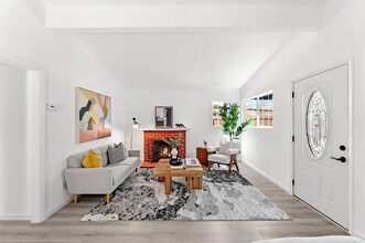 2887 Fordham St in East Palo Alto, CA - Building Photo - Building Photo