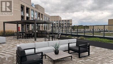 293 The Kingsway in Toronto, ON - Building Photo - Building Photo