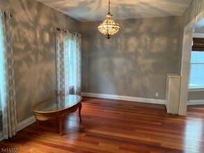 36 Burnet St in Maplewood, NJ - Building Photo - Building Photo