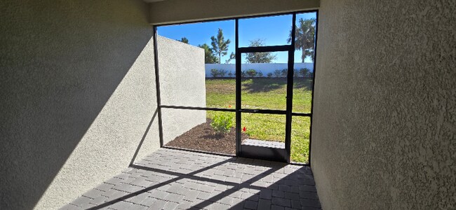 15806 Sunny Day Dr in Bradenton, FL - Building Photo - Building Photo