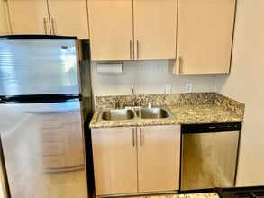 2145 Highpointe Dr in Corona, CA - Building Photo - Building Photo