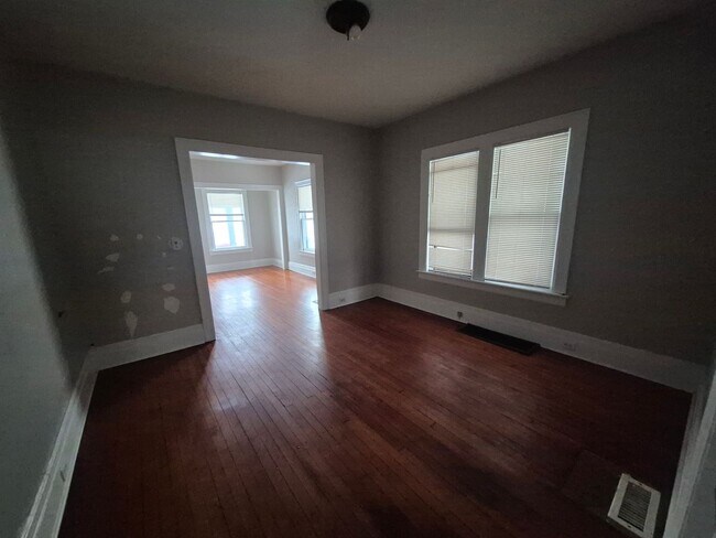 1107-1109-1109 S Clinton Ave in Rochester, NY - Building Photo - Building Photo