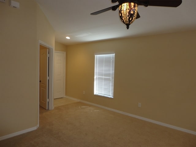 10234 Perthshire Cir in Land O Lakes, FL - Foto de edificio - Building Photo