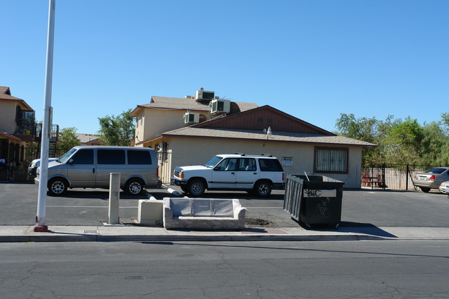 Haas Apartments in Las Vegas, NV - Building Photo - Building Photo