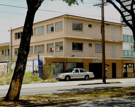 1716 Kalakaua Ave in Honolulu, HI - Building Photo - Building Photo