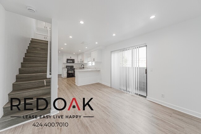 property at 619 N Kingsley Dr