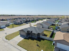 4225 Yarrow Dr in Grand Island, NE - Building Photo - Building Photo