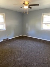 1235 13th Ave in Manson, IA - Foto de edificio - Building Photo