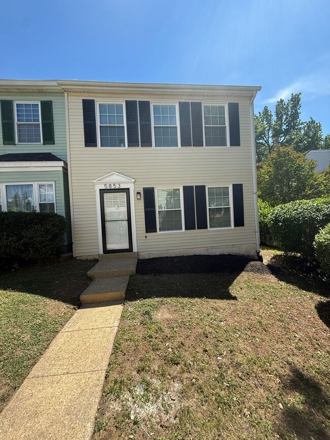 property at 5853 Suitland Rd