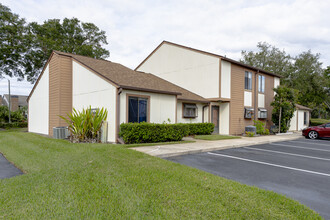 Deerwood Condominium in Daytona Beach, FL - Building Photo - Primary Photo