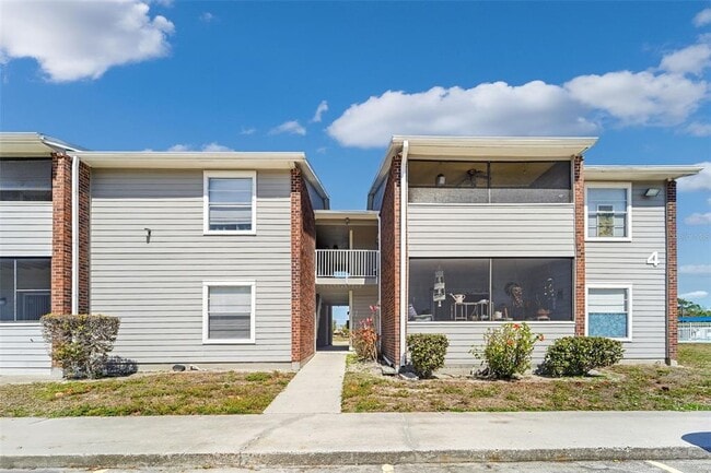 property at 1400 Gandy Blvd N