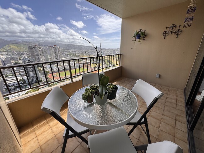 property at 2121 Ala Wai Blvd