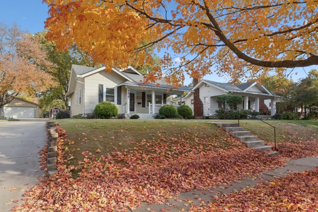 7527 Madison Ave in Kansas City, MO - Building Photo - Building Photo