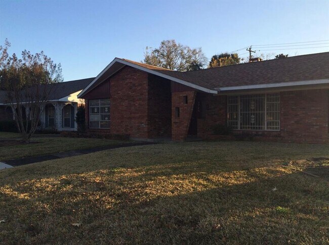 property at 3715 Latma Dr