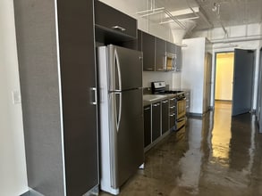 1308 Factory Pl in Los Angeles, CA - Foto de edificio - Building Photo