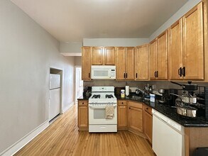 2136 W Chicago in Chicago, IL - Building Photo - Building Photo