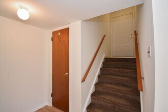 6 Aspen Way in Doylestown, PA - Building Photo - Building Photo