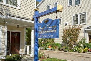 11 Station Pl in Millwood, NY - Building Photo