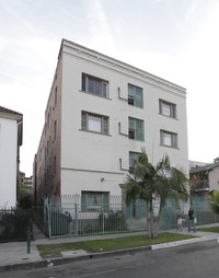 138 S Westmoreland Ave in Los Angeles, CA - Foto de edificio - Building Photo