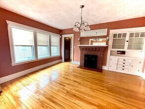 446 Chandler St in Worcester, MA - Building Photo - Building Photo