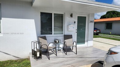 3447 SW 23rd St in Miami, FL - Building Photo - Building Photo