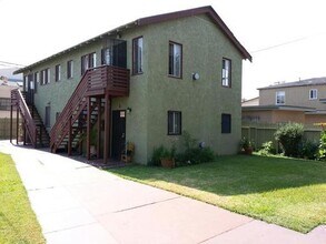 1536-38 Locust Ave in Long Beach, CA - Foto de edificio - Building Photo