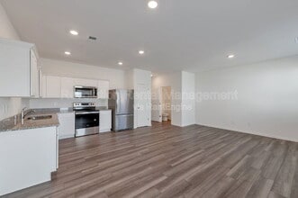 205 Fenchurch Wy in Cartersville, GA - Foto de edificio - Building Photo