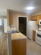 712 Oakmont Rd in Billings, MT - Foto de edificio - Building Photo