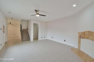 9111 Woodpark Ln NW, Unit 2 Bedroom 290-0101 in Knoxville, TN - Building Photo - Building Photo