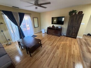 2069 Horne St in San Leandro, CA - Building Photo - Building Photo